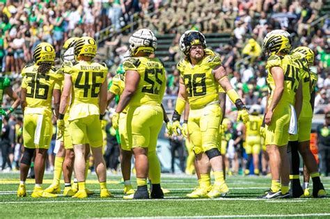 Oregon Ducks update 2023 roster with notable weight gains, losses : r/ducks