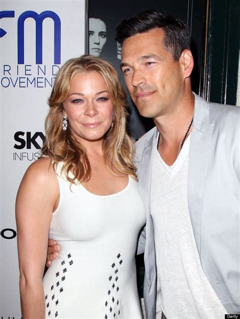 LeAnn Rimes, Eddie Cibrian Hit The Red Carpet (PHOTOS) | HuffPost ...