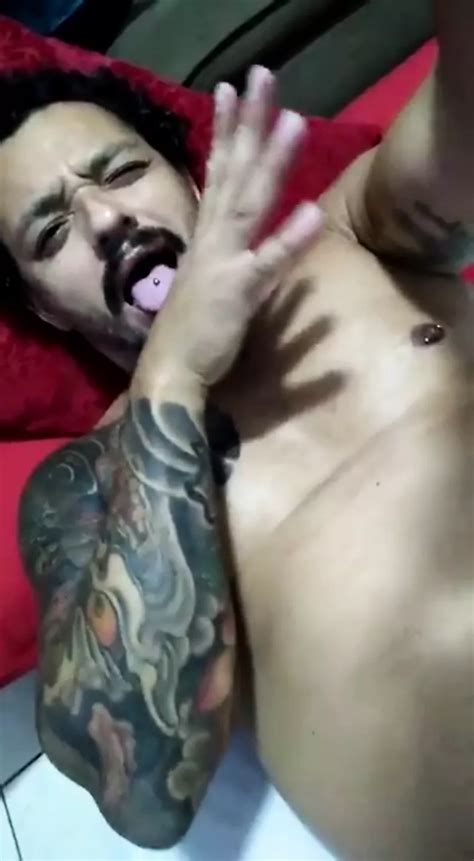 Exhibitionist Enjoying 3 Brazilian Gay In Portuguese Amateur Porn By FapHouse XHamster