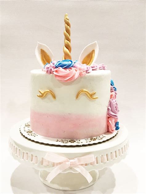 Unicorn cake | Unicorn cake, Cake, Desserts