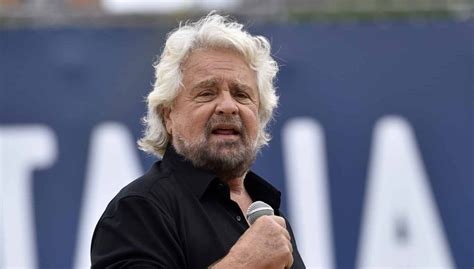 Beppe Grillo Ricoverato In Ospedale A Cecina