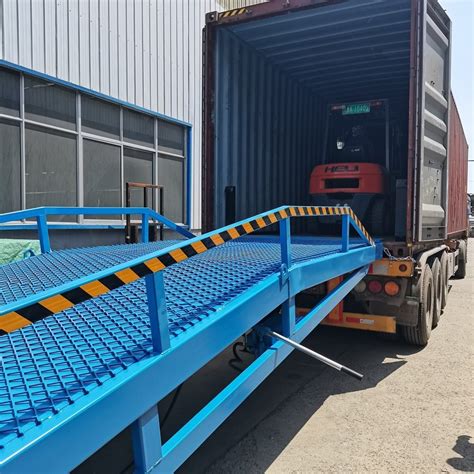 Goods Loading Dock Ramp Movable Hydraulic Leveler China Loading Ramp