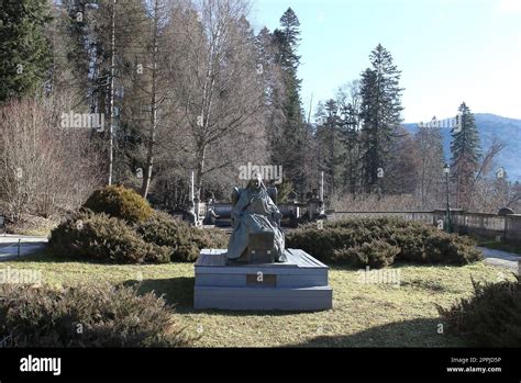 Sinaia Romania December 31 2022 Bronze Statue Of Seated Queen