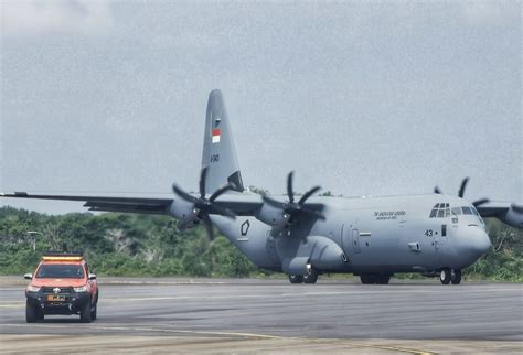 Pesawat Super Hercules TNI AU Mendarat Di Tanjungpinang Mejaredaksi