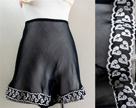 Slinky S Sheer Black Rayon Tap Pants White Foliage Embroidered Hem Lingerie Shorts Medium