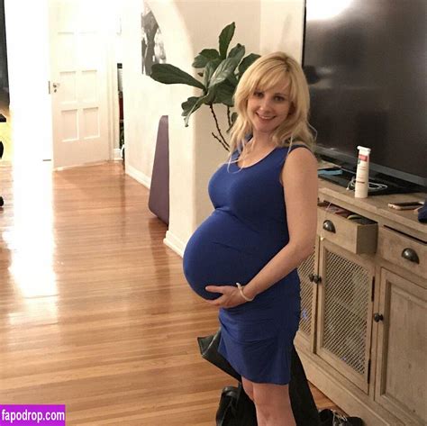 Melissa Rauch Melissarauch Leaked Nude Photo From OnlyFans And