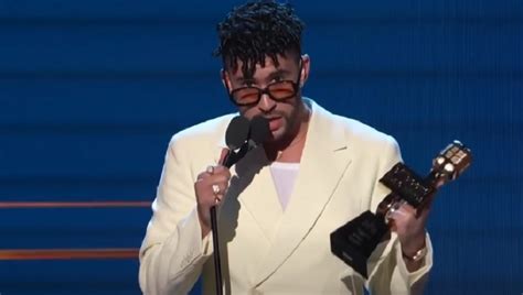 Bad Bunny arrasó en los Premios Billboard de la Música Latina
