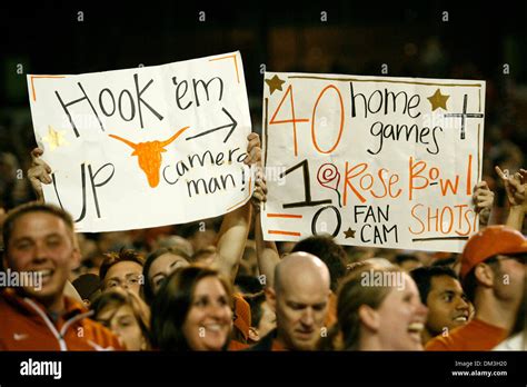 Hook em horns hi-res stock photography and images - Alamy