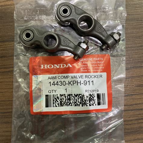 Jual Pelatuk Karisma Platuk Klep Rocker Arm Baut Setelan Honda Kharisma