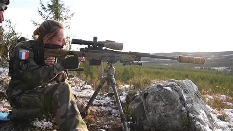 Woman soldier with a sniper rifle. : r/Military_equipment