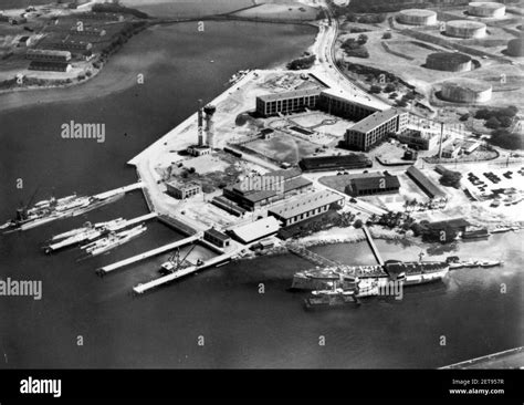 Pearl Harbor Submarine Base In The Early 1930s Stock Photo Alamy