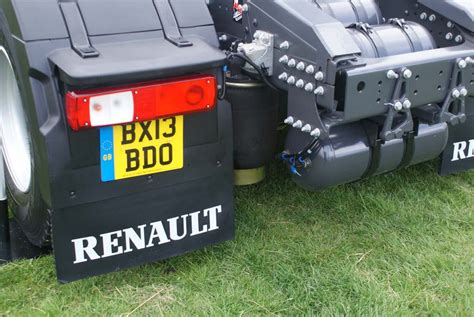 renault premium tractor unit vehicle walkarounds britmodellercom