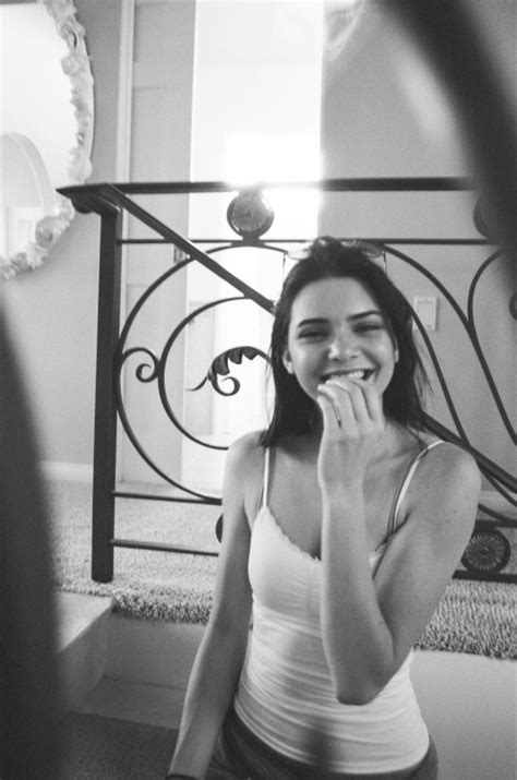 🔞cute Kendall Jenner Nude