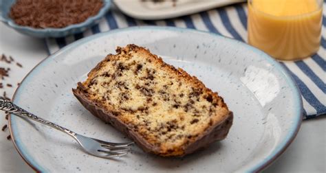 Ameisenkuchen mit Eierlikör und süßen Schokostreuseln