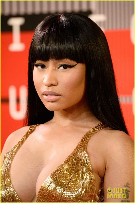 Nicki Minaj Shows Off All Her Assets At The MTV VMAs 2015 Photo