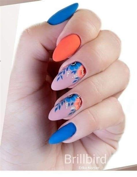 Pin by Rita González Ruiz Escamilla on uñitas bellas Floral nails