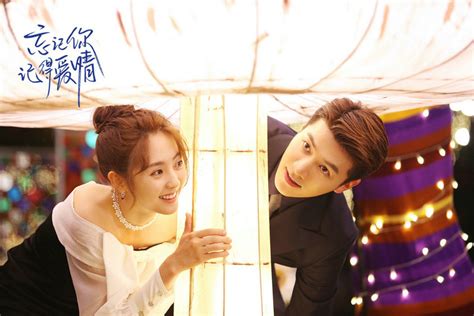 Đã tìm ra bạn gái quốc dân mới thế chỗ Đàm Tùng Vận cặp từ hot boy mặt liệt đến hội mỹ nam