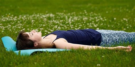 Quest Ce Que Le Yoga Nidra Apprenez Comment Cette Technique De