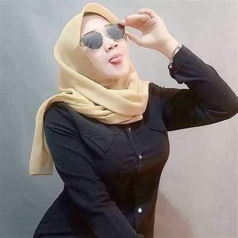 Hijabers Cantik Indah Lestari Ii Instagram Foto Raflar Ve