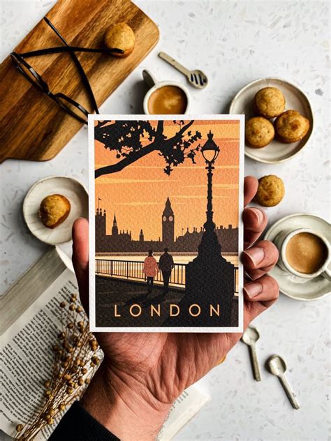 Vintage London - Westminster postcard - Paper and Cities