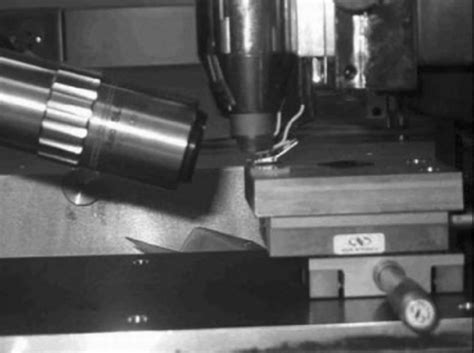 Side Illumination Of An Afm Tip The Raman Signal Is Collected Through