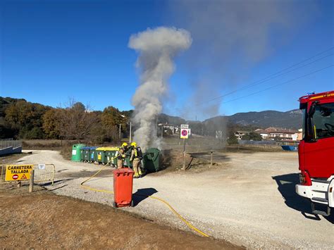 Crida A La Ciutadania Per No Llen Ar Cendres Enceses Als Contenidors