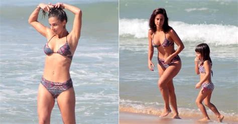 Jornalista Carol Barcellos Exibe Corpo Sarado Em Dia De Praia A