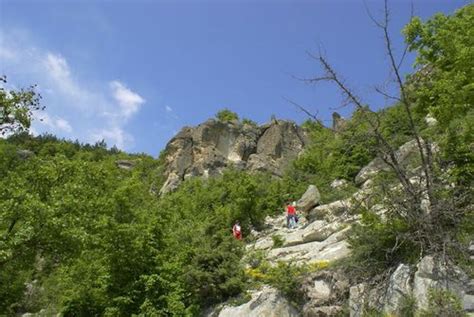 Пещера Утробата
