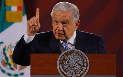 AMLO CRITICA A LA UNAM POR PROTEGER A PSEUDOINTELECTUALES DEL PASADO