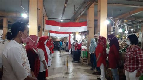 Rayakan HUT RI Pedagang Beringharjo Adakan Upacara Di Pasar