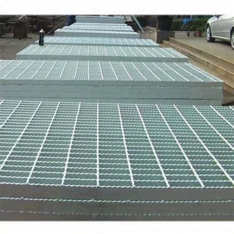Hot Dip Galvanized Iron Gratings For Used In Petrochemical At Unit In Vasai