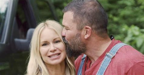 Heres Where The Love Off The Grid Season 1 Couples Are Now