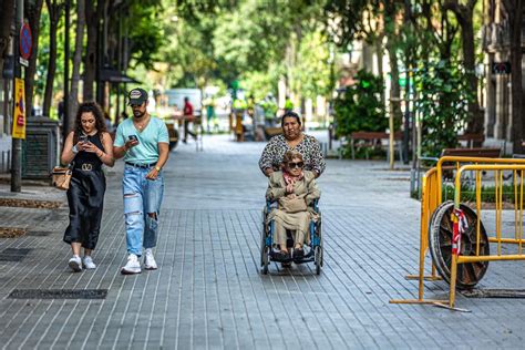 Escenas Inesperadas De La Superilla Del Eixample Fotos