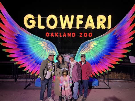 8 Tips for Visiting Glowfari with Kids at the Oakland Zoo this Winter ...