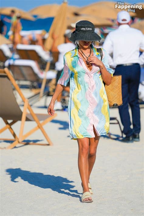 Chantel Jeffries Flaunts Her Sexy Bikini Body On The Beach In Miami Photos OnlyFans
