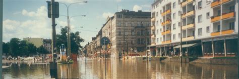 12 lipca 1997 r do Wrocławia wdarła się wielka woda Tak wyglądało