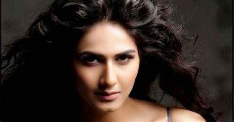 Actress Spicy Stills Actress Hot Bikini Actress Hot Stills Vaani Kapoor Hot Bikini Stills