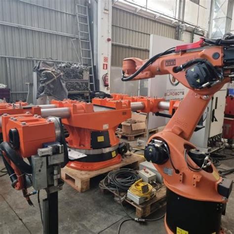 KUKA KR30 2 CON H POSICIONADOR KUKA PARA CELDA DE SOLDADURA