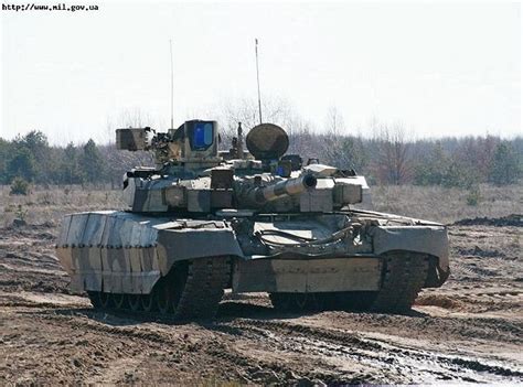 World Defence News: Demonstration in Ukraine with the T-84 Oplot main ...