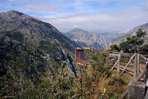 Familia Viajera Y El Mundo Mirador De Santa Catalina O Bolera De Los Moros