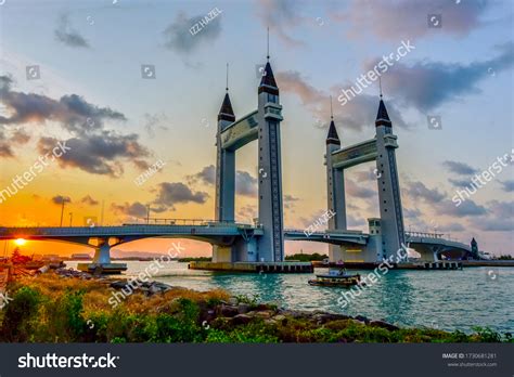 1650 Terengganu Bridge Images Stock Photos And Vectors Shutterstock