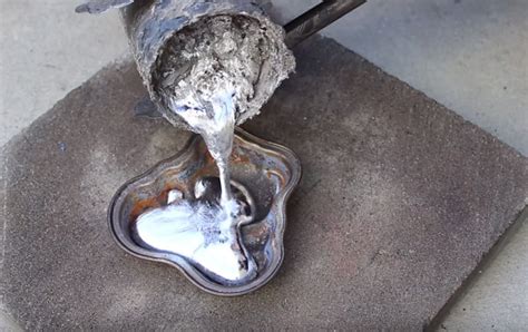 Melting Aluminum Cans With $20 Homemade Mini Metal Crucible - Off Grid ...