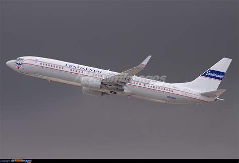 Boeing 737 924 ER Large Preview AirTeamImages