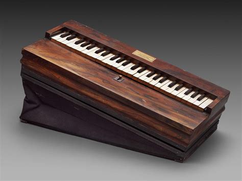 Melodeon (lap organ) | Museum of Fine Arts, Boston