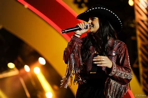 Febre No Sertanejo Ana Castela Estreia Na Festa Do Pe O De Barretos