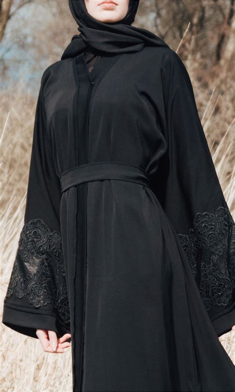 Romance Open Abaya