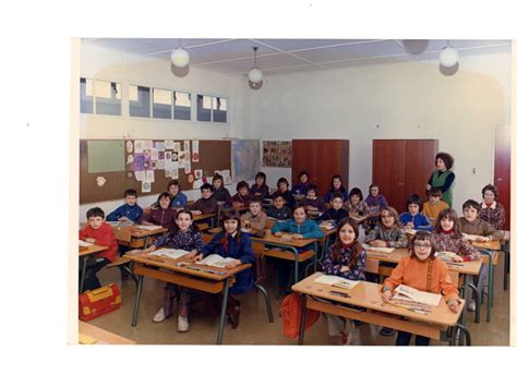 Photo De Classe CM1 De 1974 Ecole Clos Vinot Amilly Copains D Avant