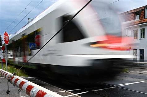 Züge der Regio S Bahn fahren nur noch mit Ökostrom Kreis Lörrach