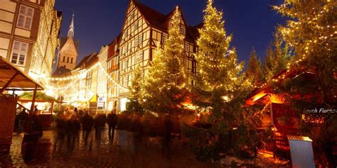 Wunschbrunnenwald Und Marktkirche Panorama Weihnachten Bilder