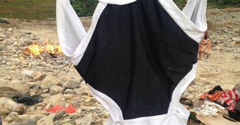 Tặng bikini cho người dân vùng lũ Khi những món quà từ thiện được